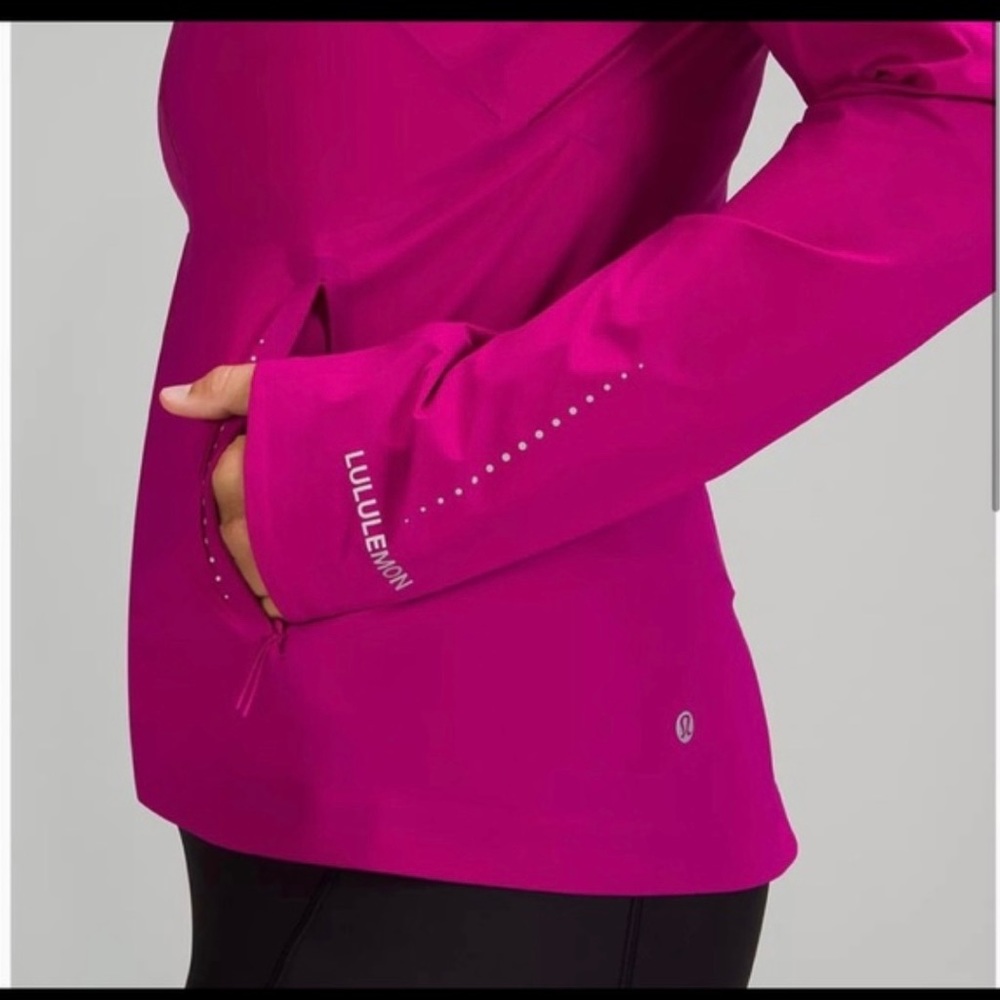 lululemon athletica Women's Vibrant Pink Ski Jacket - Picture 3 of 6